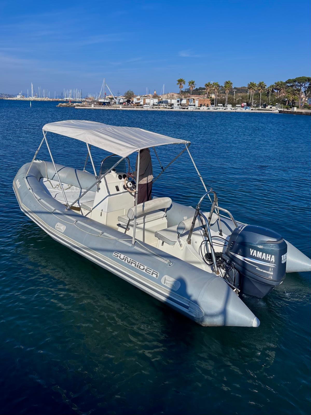 Bombard 6,5m à quai